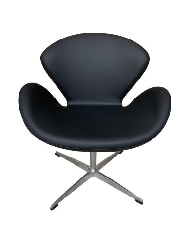 Sillón SW, tapizado en similpiel negra