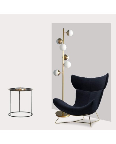 Lámpara LEÓPOLIS, pie salón, metal, dorada, tulipas blancas