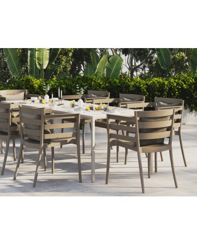 Sillón SALERNO, apilable, polipropileno marrón light